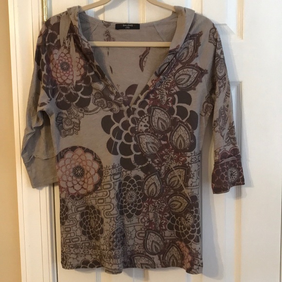 3/4 sleeve Shirt with Hood - Picture 1 of 4